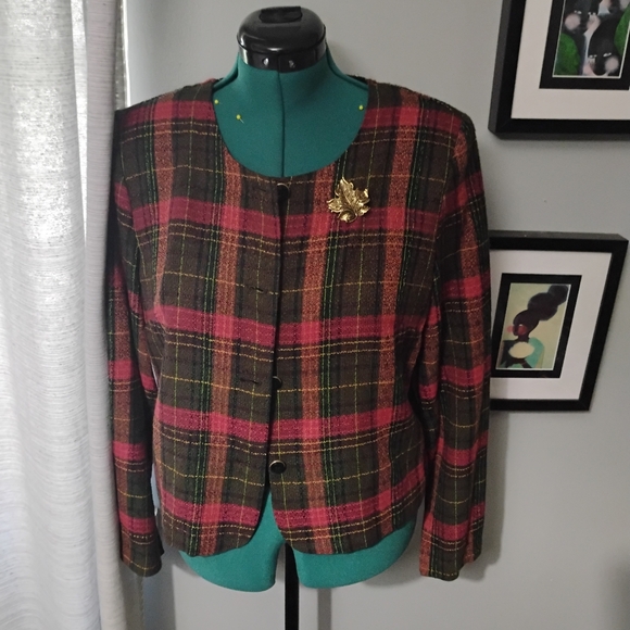 Vintage Fall Plaid Blazer with Leaf Pin, Sz 14 - Picture 8 of 8